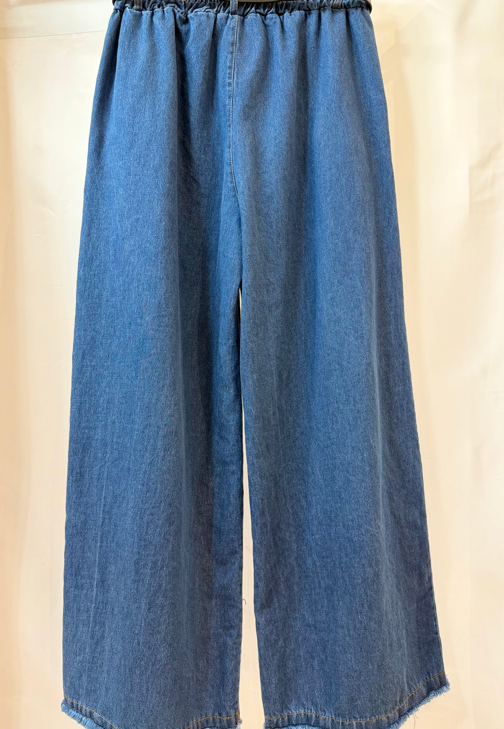 Jeans sfrangiato