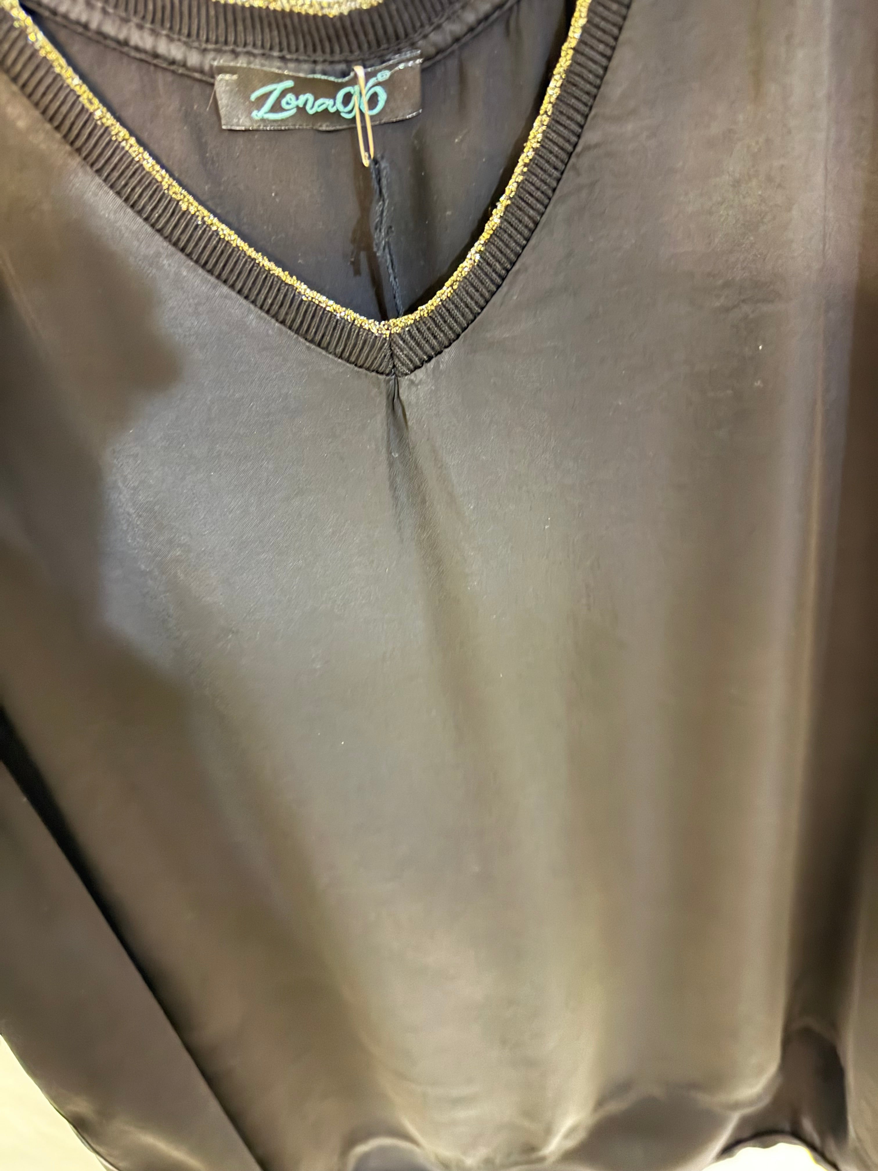 Top con bordo lurex