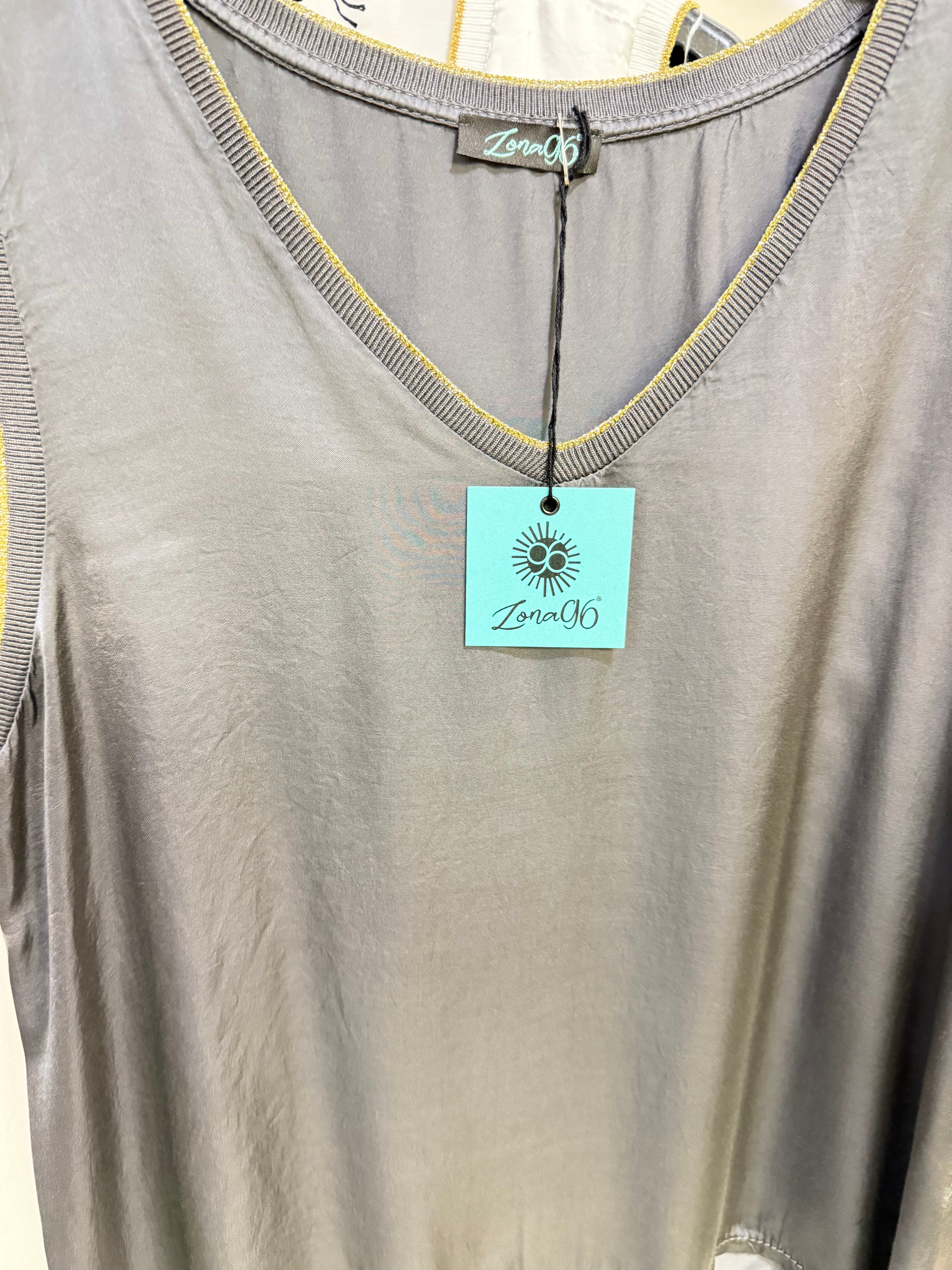 Top con bordo lurex