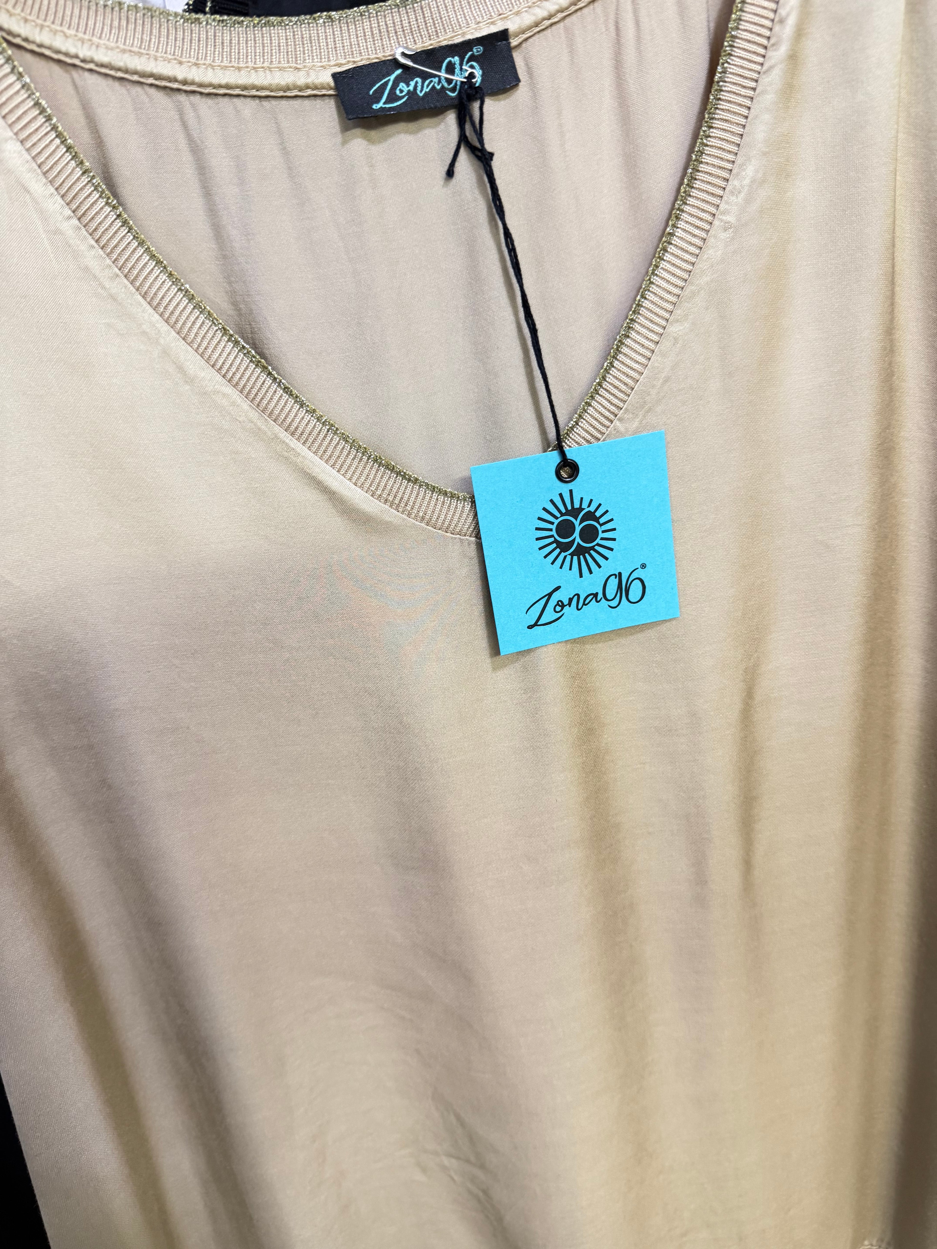 Top con bordo lurex