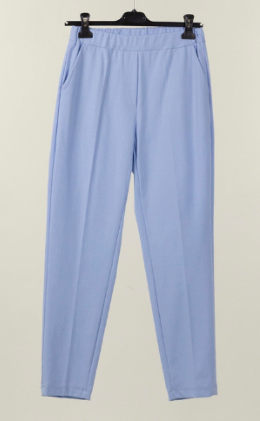 Pantalone sigaretta