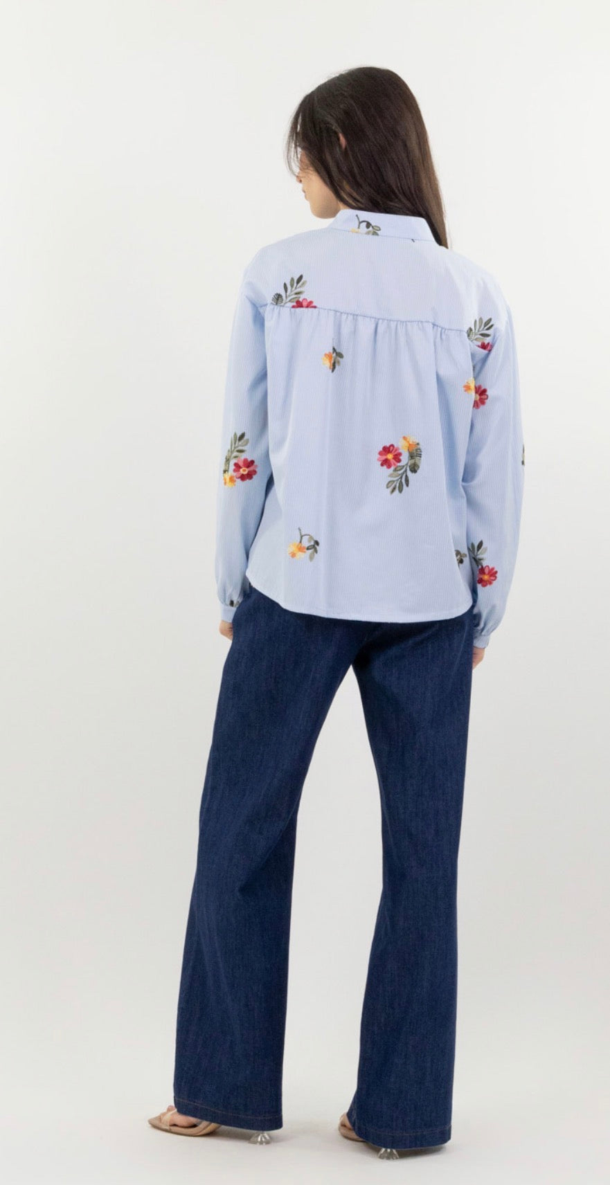 Camicia ricamo fiorellini