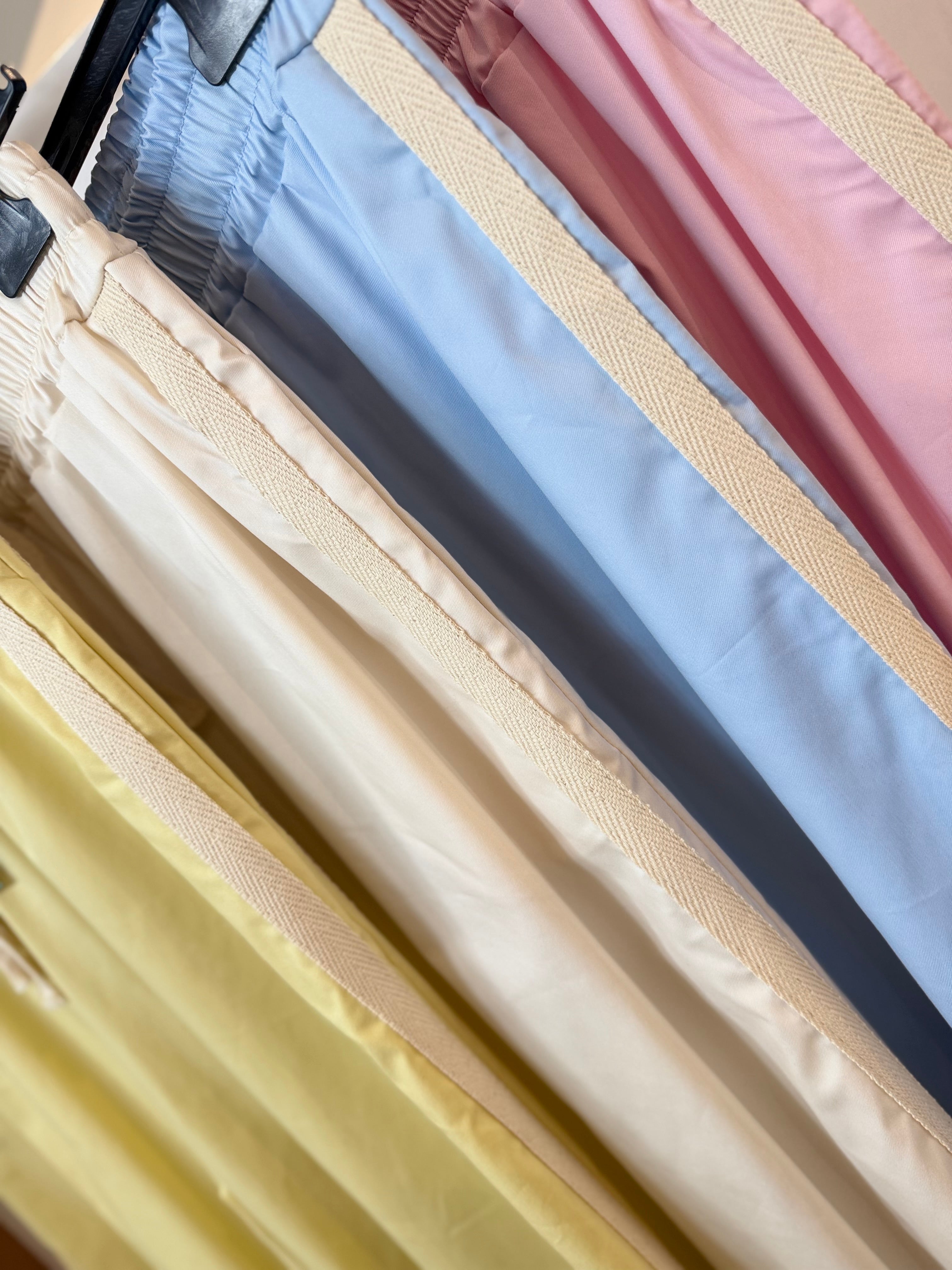 Pantalone palazzo con banda laterale