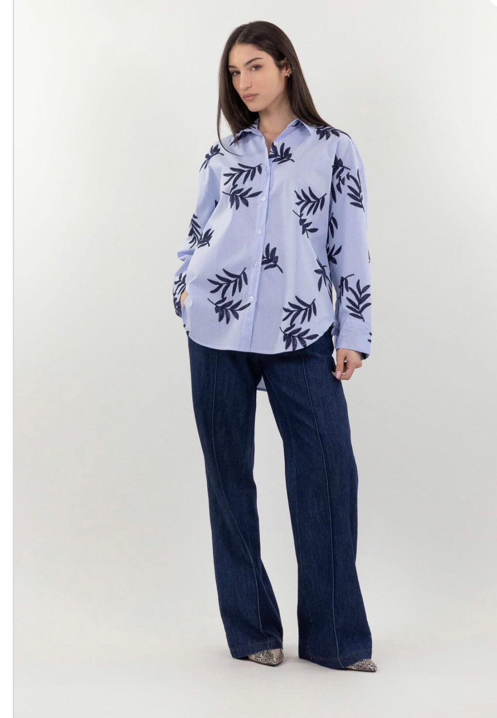 Camicia ricamo