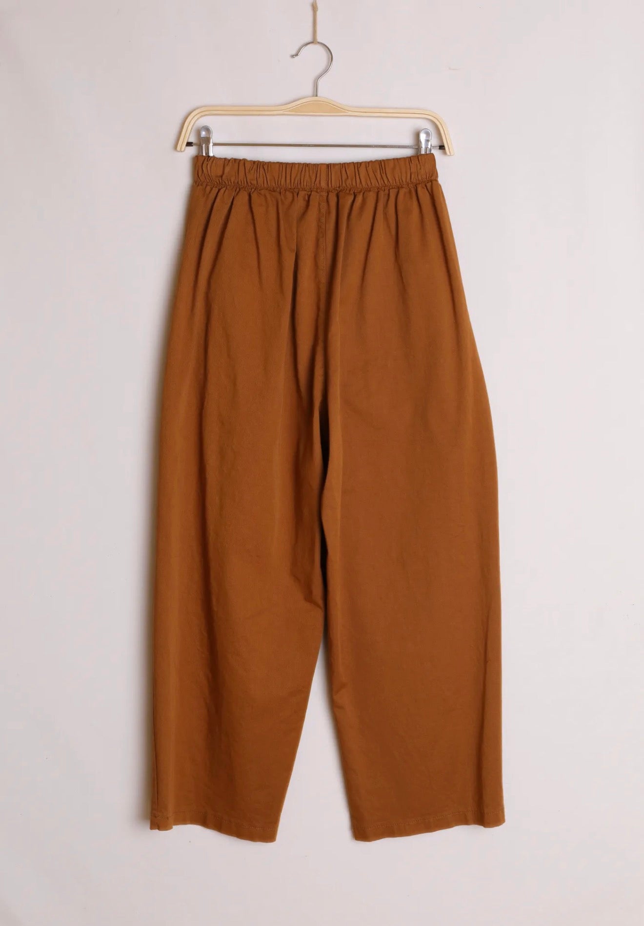 Pantalone con elastico