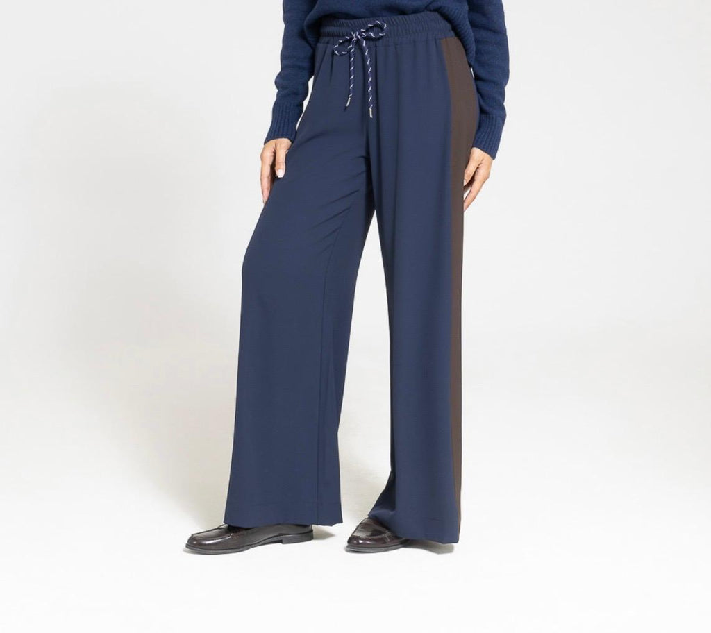 Pantalone con banda laterale